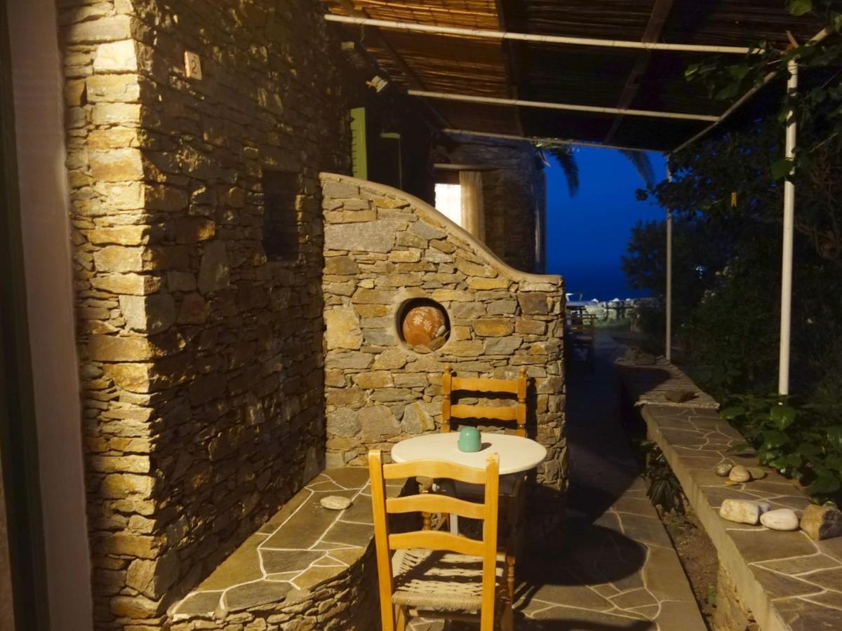 Το Κατἑ Aparthotel Artemonas Exterior photo